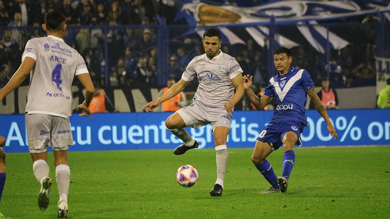 Vélez no pudo con Godoy Cruz y empató de local por la Liga Profesional.