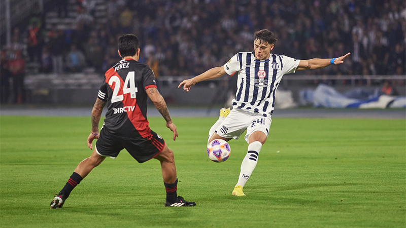 Talleres busca un triunfo ante Unión en el partido que puede consagrar a River.