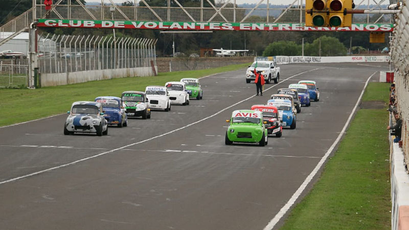 La "carrera del año" pasó por el autódromo de Paraná.