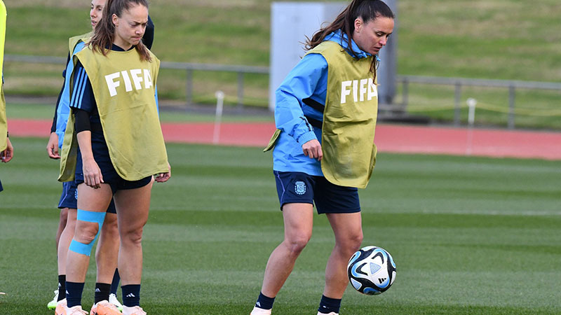 Argentina debuta en el Mundial ante Italia este lunes.