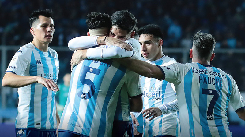 Racing se impuso como local ante Central Córdoba.