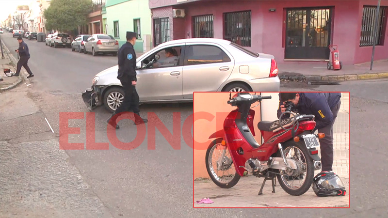 Una mujer fue hospitalizada tras choque de auto y moto en cruce no ...