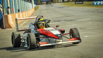 El entrerriano Stang festejó en la primera carrera de Fórmula Nacional en Río Cuarto