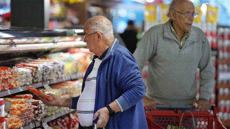 Definen medidas para trabajadores, jubilados y otros sectores tras devaluación