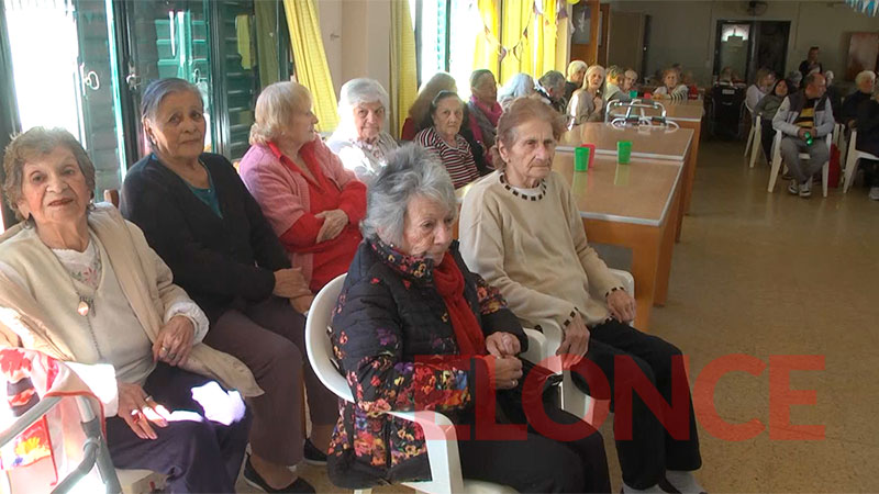 Adultos mayores celebraron Día de la Ancianidad en el Hogar San Vicente ...