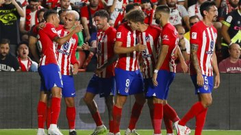 Con participación de argentinos el Atlético de Madrid aplastó al Rayo Vallecano: los goles