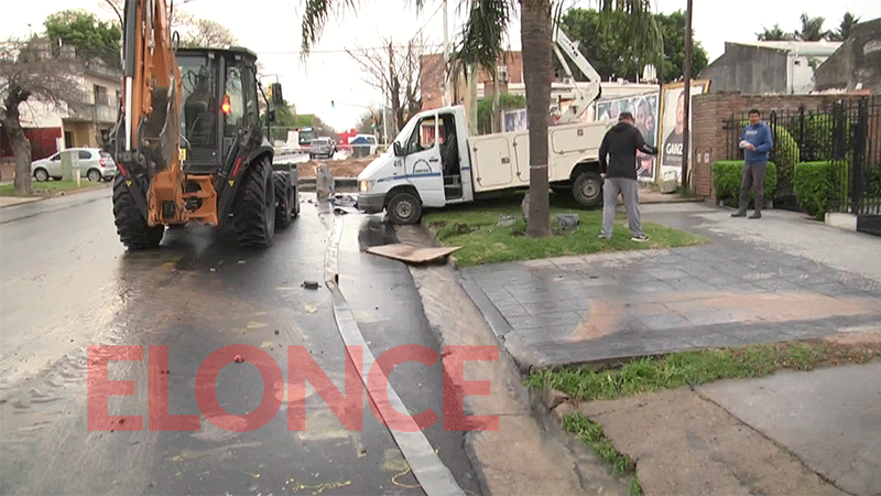 Reparan caño maestro y restringen suministro de agua en amplia zona de ...