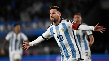 Con un golazo de Messi, Argentina le ganó 1 a 0 a Ecuador en el inicio de las Eliminatorias