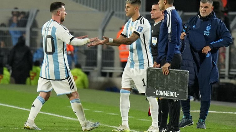 Scaloni reveló por qué salió Messi: "No fue que yo decidí sacarlo"