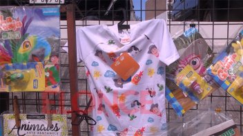 La reinvención de un puesto de diarios: ofrece otros productos a precios módicos