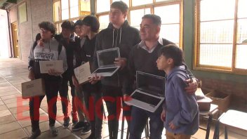 Entregaron 132 netbooks a alumnos de la Escuela Técnica Nº1 de Paraná