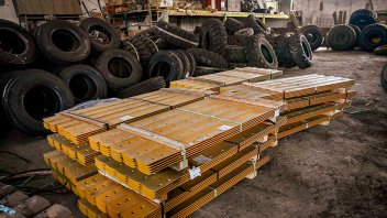 Vialidad compró repuestos y cubiertas para maquinaria por más de $150 millones
