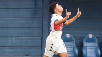 Benjamín Agüero, nieto de Maradona e hijo del Kun, hizo su primer gol en AFA
