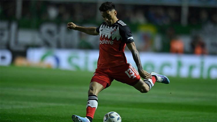 River le gana 1 a 0 en su visita a Banfield en la previa del superclásico