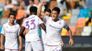 Con gol de Martínez Quarta la Fiorentina le gano al Udinese: video