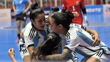 Copa América de Futsal: Argentina goleó a Uruguay y se clasificó a semifinales