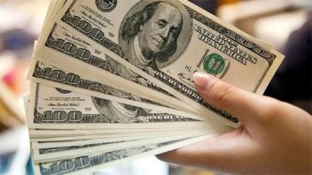 El dólar blue subió $20 y cerró la semana en $1120