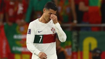 Cristiano Ronaldo casi es lesionado por un hincha: video