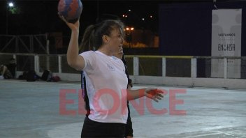 El handball femenino de Don Bosco practica pensando en el Clausura