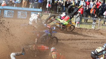 Video: impresionante accidente en el Campeonato Francés de Arena en Motos