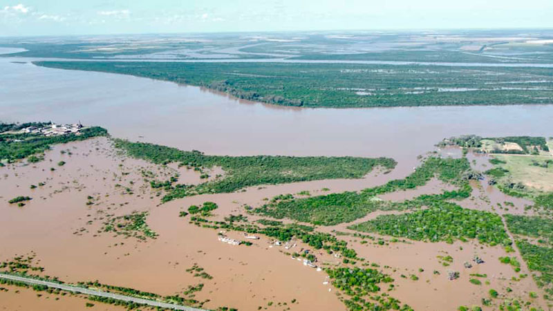 Las impactantes imágenes de la crecida del río Uruguay en Colón