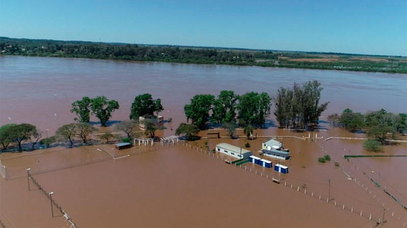 Más de 2.000 evacuados a causa de inundaciones en el litoral norte de Uruguay