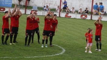 Atlético María Grande y Unión Agrarios Cerrito jugarán la final de Paraná Campaña