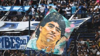 Maradona cumpliría 63 años: los mensajes del mundo del fútbol para Diego