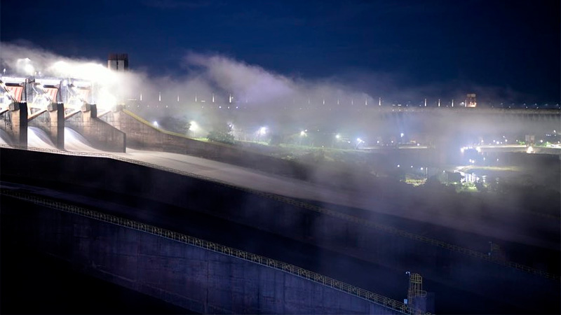 Itaipú adelantó apertura de compuertas y se acelerará la crecida de río Paraná