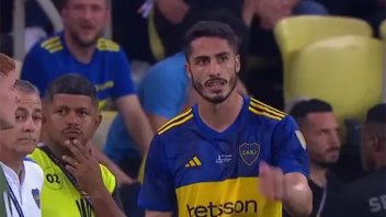 El enojo de Figal con Almirón al ser reemplazado en la final de la Copa Libertadores: video