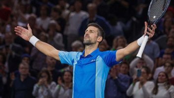 Djokovic ganó en París y quedó a un paso de terminar el año como número 1 del mundo