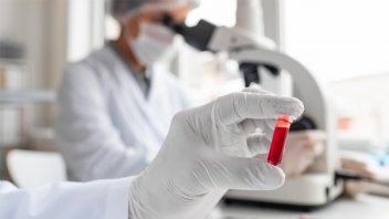 Bioquímicos comenzarán a cobrar copagos a los afiliados de prepagas