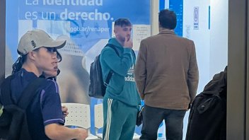 Pablo Maffeo llegó al país para su estreno con la Selección Argentina