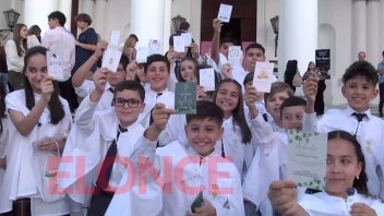 Alumnos del Colegio Nuestra Señora del Huerto tomaron la primera comunión