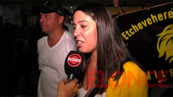 Ayelén Acosta se sumó a los festejos en el búnker de Milei en Paraná