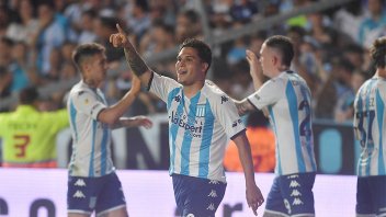 Racing goleó a Belgrano y terminó como líder de la Zona B: los goles del 4 a 1