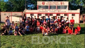 El Club Social Deportivo Tabossi junta donaciones para Once por Todos