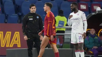 Paulo Dybala se destacó con una asistencia en Roma pero después se lesionó