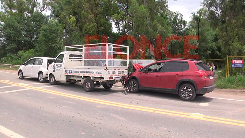 Frenada Abrupta Caus Choque En Cadena Sobre Ruta Cerca De Puente