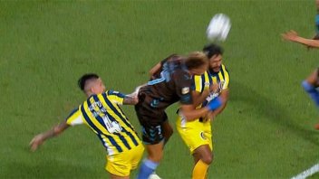 Video: Pellegrino se retiró en ambulancia por un fuerte choque con Mallo en la final de la Copa LPF