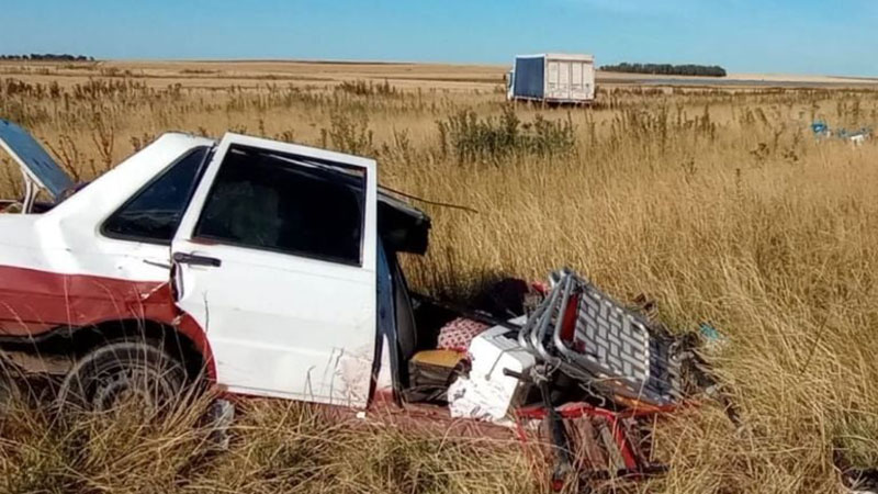 Dos muertos en un choque entre un camión y un auto en la ruta 85 ...
