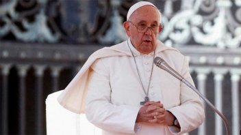 El Papa Francisco pidió redoblar esfuerzos para terminar con las guerras