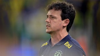 La CBF despidió a Diniz y Brasil se quedó sin DT para la Copa América 2024