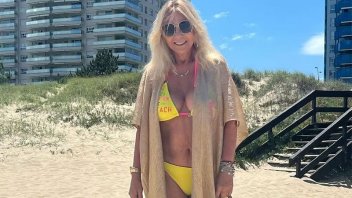 De vacaciones, Ana Rosenfeld se fotografió en bikini a los 69 años