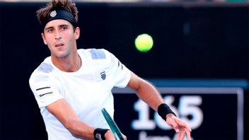 Tenis: Tomás Etcheverry y Sebastián Báez avanzaron a la tercera ronda en Australia