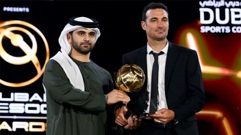 Lionel Scaloni recibió un premio a la trayectoria en los Globe Soccer Awards