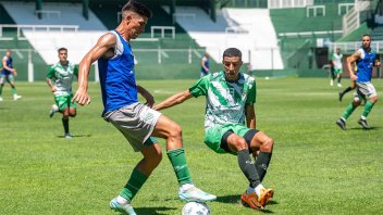 Banfield y Sarmiento de Junín igualaron sin goles en el Florencio Solá