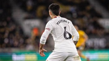 Preocupación por Lisandro Martínez ante la posibilidad de una nueva lesión