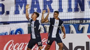 Gimnasia avanzó de ronda en la Copa Argentina tras vencer a Centro Español: goles del 2-1
