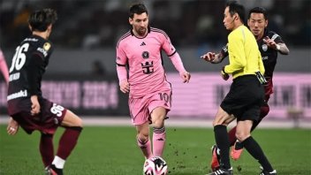 Messi ingresó en el segundo tiempo del partido que Inter jugó en Japón